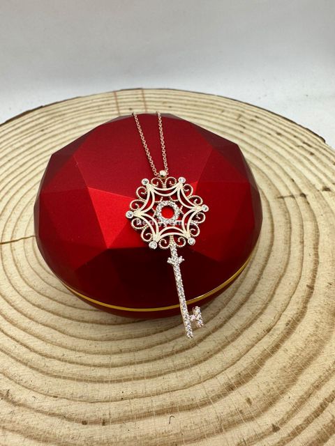 Qadin ucun gumus sepler ve hediyyeler №1785 — Necklaces and chains