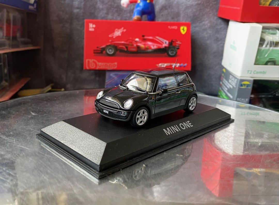 Коллекционная модель Mini Cooper Mini One R50 black 2001 — Kolleksiyalar, Bakı (12)