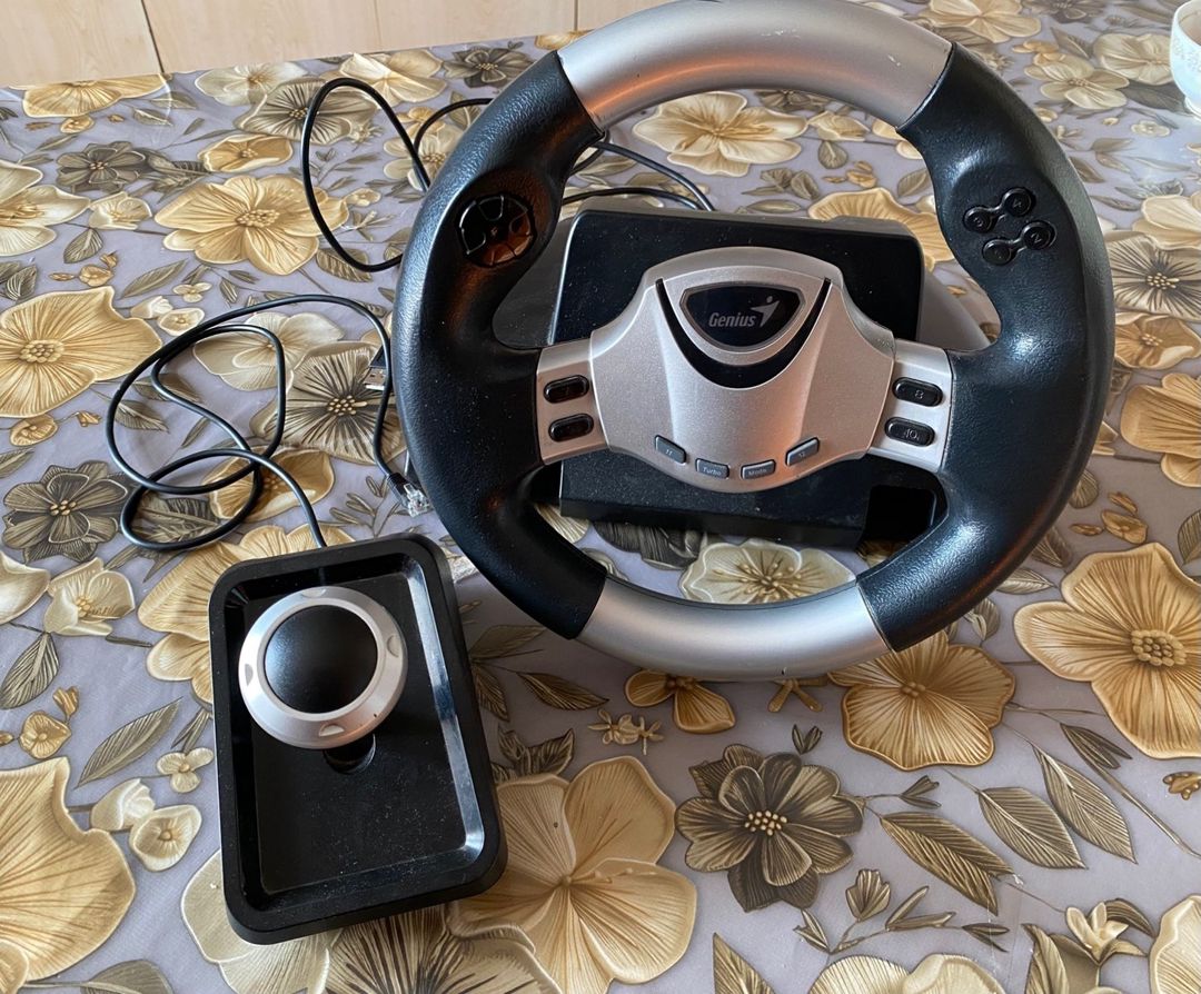 Genius sükan + pedal dəsti və oyun diskləri paketi — Oyunlar, konsollər və proqramlar, Bakı
