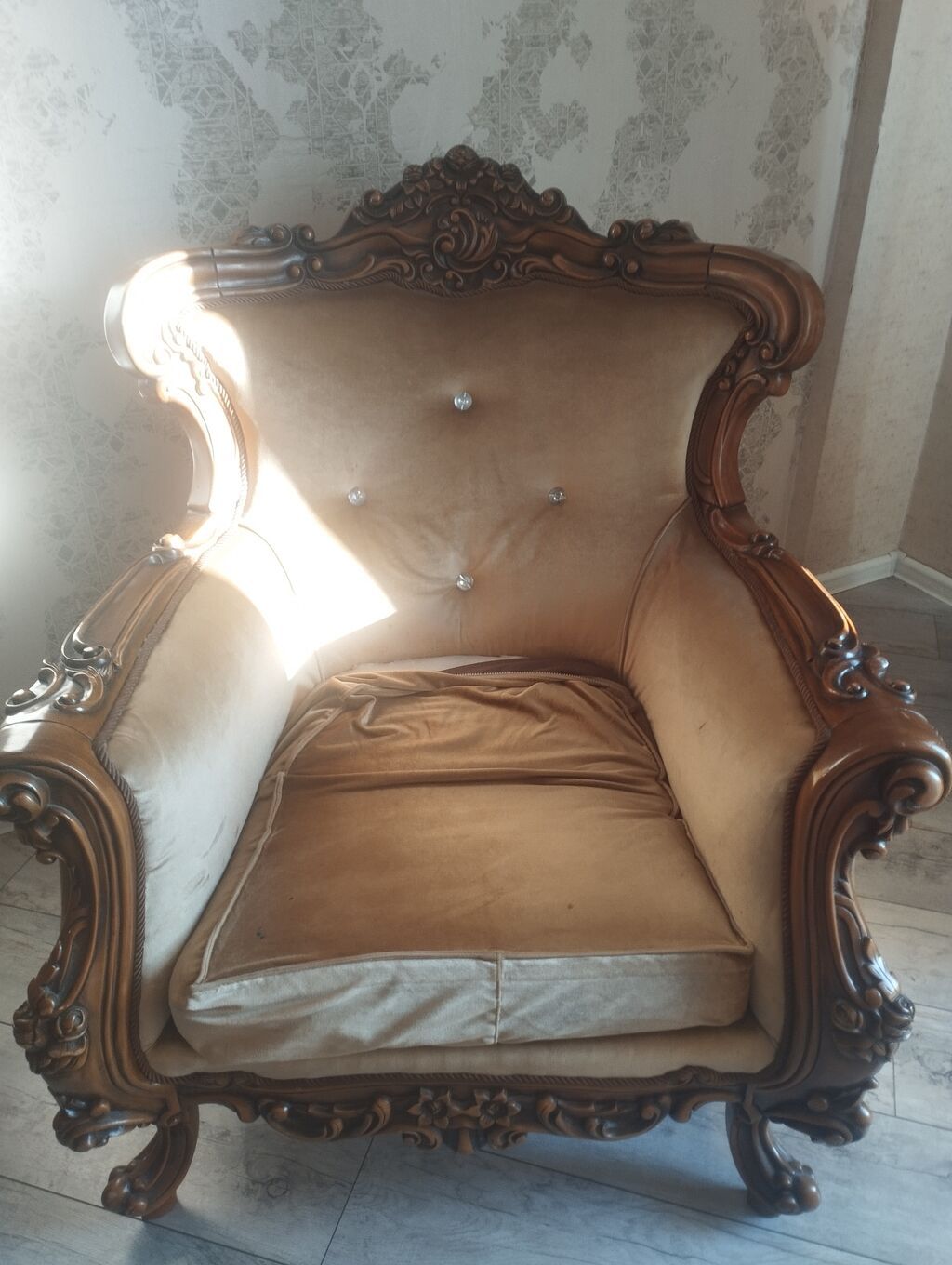 İşlənmiş, Klassik divan, Divan, Bazasız, Açılmayan — Yumşaq mobilya dəstləri, Bakı
