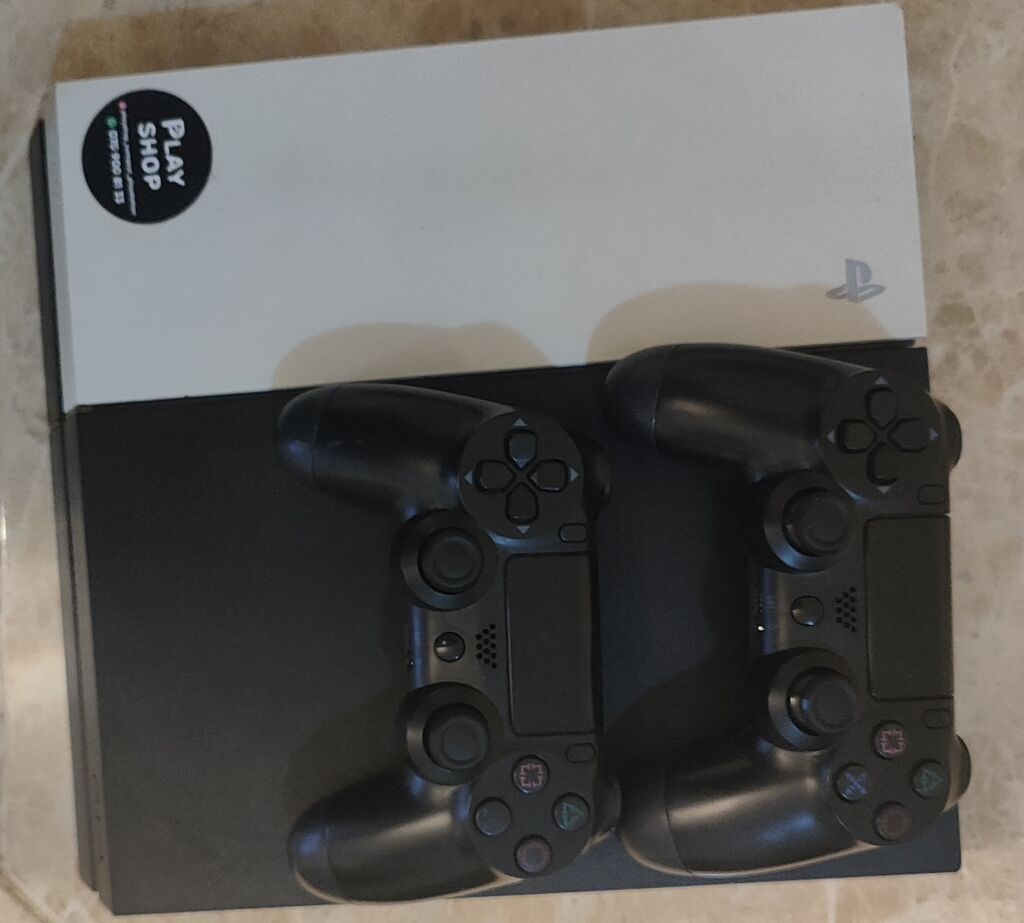 PlayStation 4 (PS4) Slim – 500 GB - Rəng: İki tonlu (ağ və qara üst — Oyun konsolları, Digah