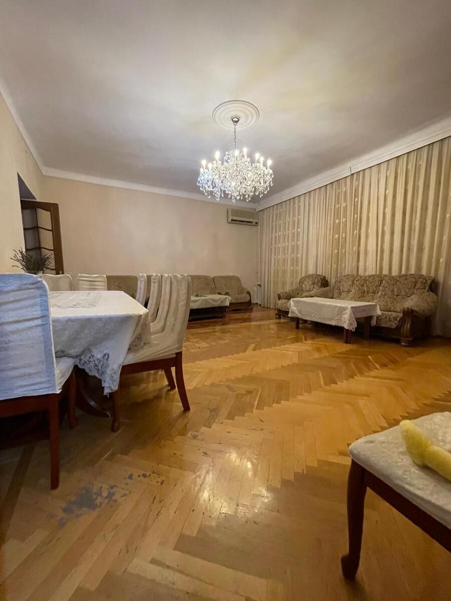 Satılır 5 otaqlı köhnə tikili 140 m² — Mənzil, Bakı (6)