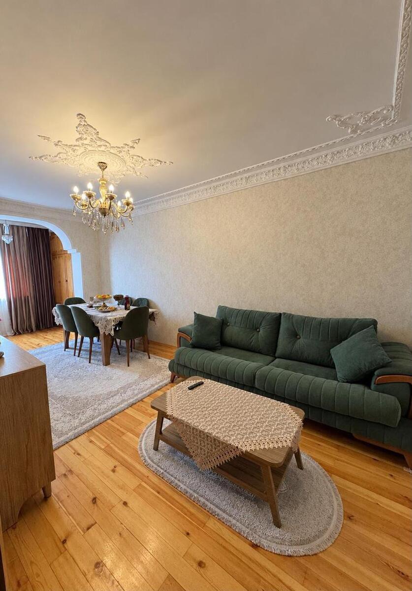 Satılır 4 otaqlı köhnə tikili 100 m² — Mənzil, Bakı (2)