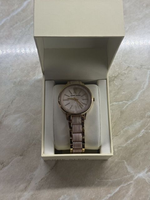 Anne Klein qadın qol saatı - Brend: Anne Klein - Korpus: qızılı tonlu — 70 ₼ · Bakı, Nərimanov · Qol saatları Anne Klein qadın qol saatı - Brend: Anne Klein - Korpus: qızılı tonlu — Bakı