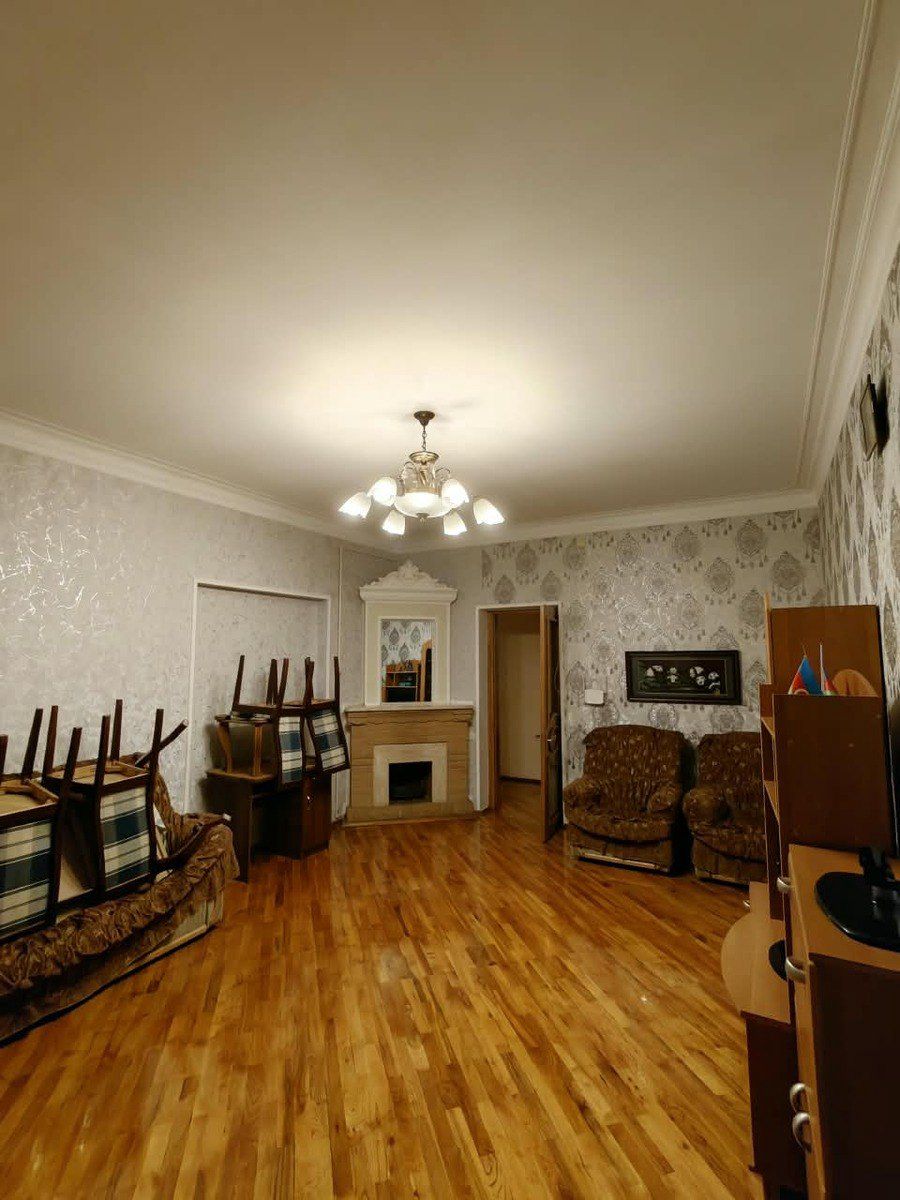 Satılır 3 otaqlı köhnə tikili 100 m² — Mənzil, Bakı (2)
