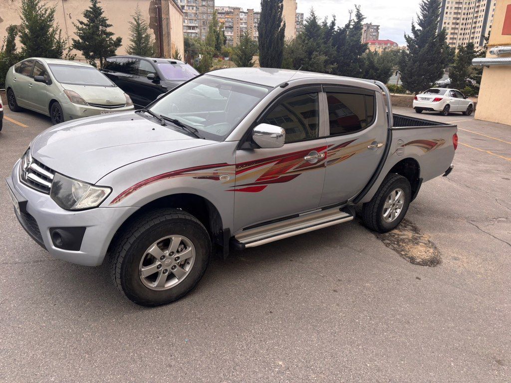Mitsubishi L200, 2.5 L, 2014 il, 294 000 km 77-OM-132 — Avtomobillər, Bakı (8)