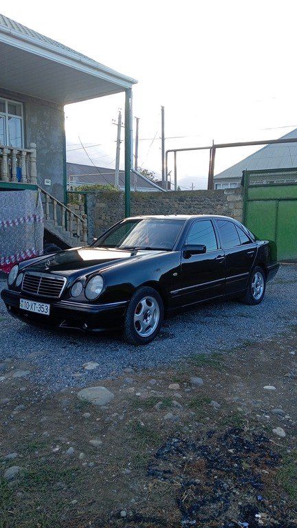 Mercedes E 220, 2.2 L, 1996 il, 345 500 km 10-XT-353 — Avtomobillər, Goranboy (3)