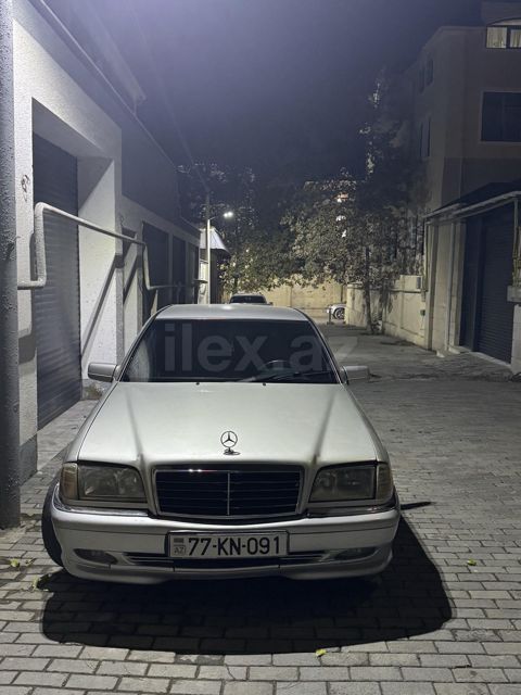 1998 Mercedes-Benz C 240, 2.4 L, 1998, 353,000 km — Abşeron