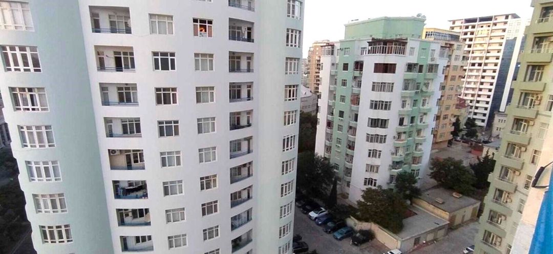Satılır 4 otaqlı yeni tikili 225 m² — Mənzil, Bakı (2)