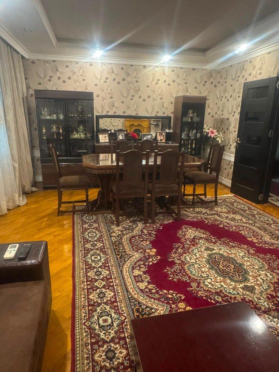 Satılır 4 otaqlı köhnə tikili 120 m² — Mənzil, Bakı (2)