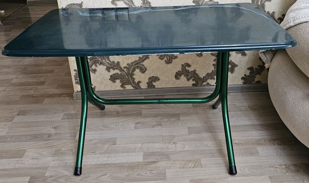 Masa – düzbucaqlı, qara-yaşıl tonlarda səth və yaşıl metal karkas — Masalar, Bakı (2)