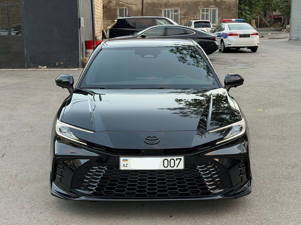 Toyota Camry, 2.0 L, 1 kWh, 2025 il, 15 000 km 77-KD-843 — Avtomobillər, Bakı