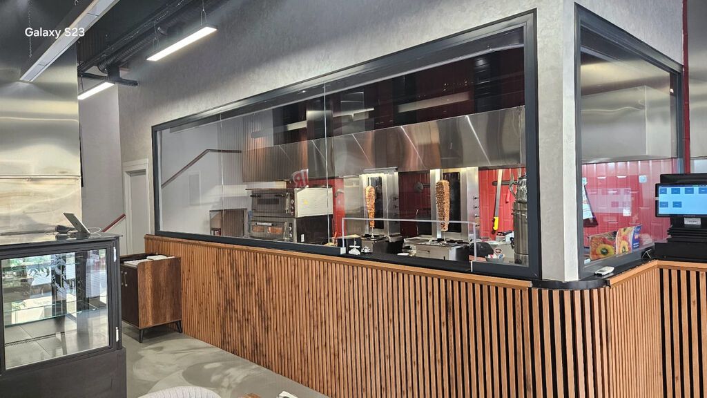 Restoran hazır vəziyyətdədir və fəaliyyət üçün bütün əsas imkanlara — Əmlak, Bakı (4)