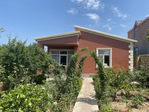 Satılır 3 otaqlı həyət evi/bağ evi 100 m² — Bakı