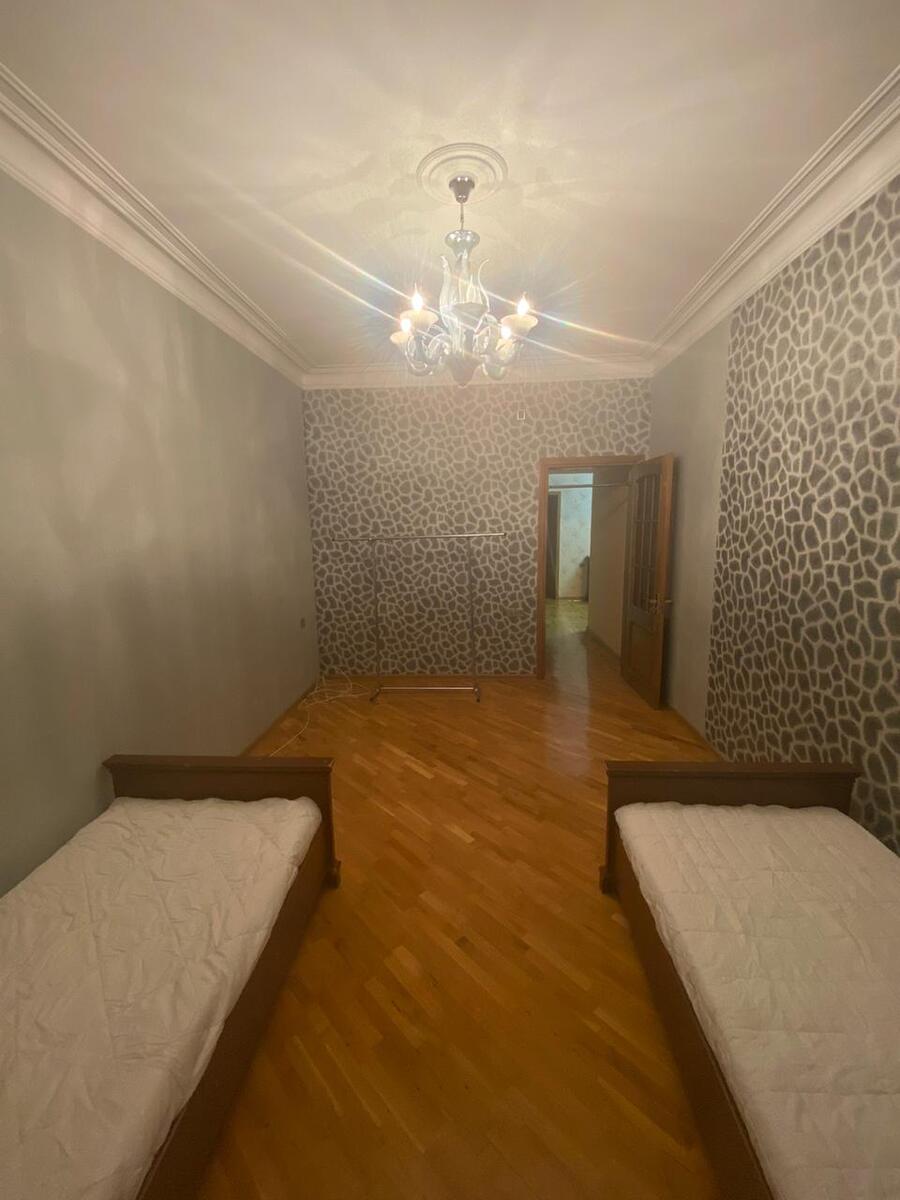 İcarəyə verilir 4 otaqlı yeni tikili 180 m² — Mənzil, Bakı (9)