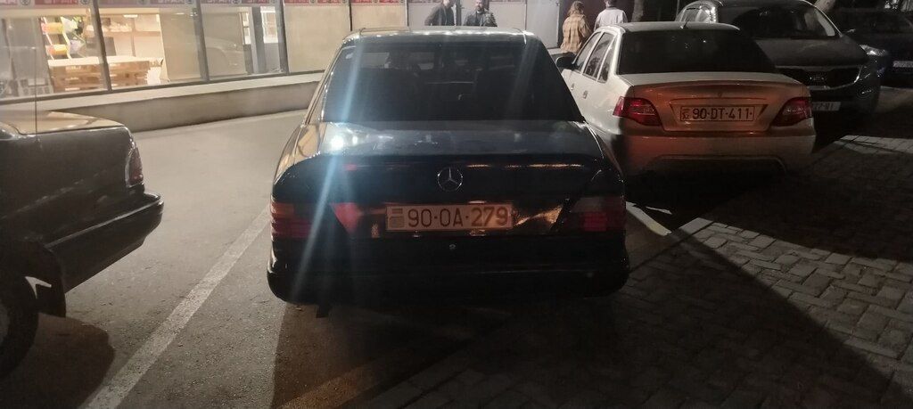 Mercedes 230 E, 2.3 L, 1988 il, 450 000 km 90-OA-279 — Avtomobillər, Bakı (4)