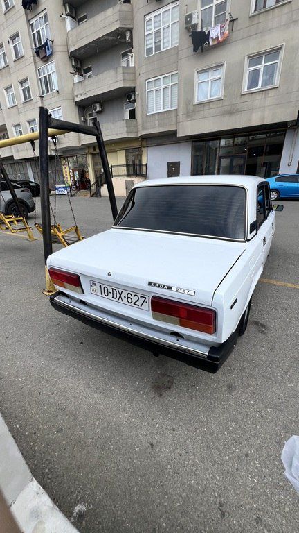 Lada (VAZ) 2107, 1.5 L, 1983 il, 72 150 km 10-DX-627 — Avtomobillər, Bakı (4)