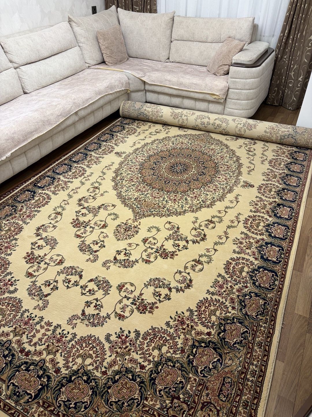 Xalça — Xalılar və xalı yolları, Bakı (2)
