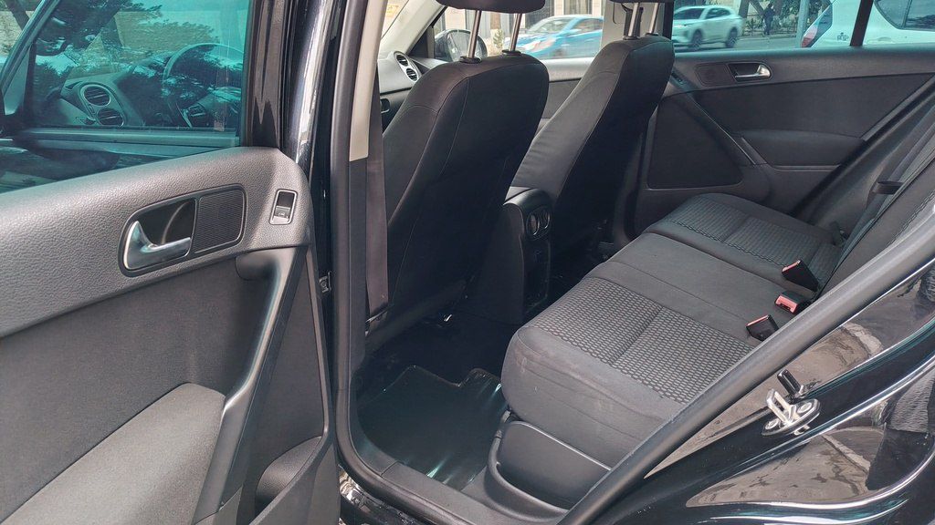Volkswagen Tiguan, 2.0 L, 2010 il, 224 000 km — Avtomobillər, Bakı (11)