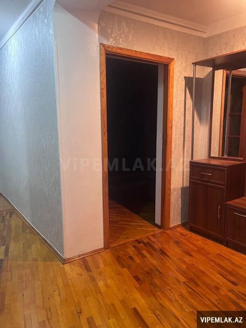 Xətai rayonunda 3 otaqlı Köhnə tikili Kirayə verilir, 75 m² — Bakı