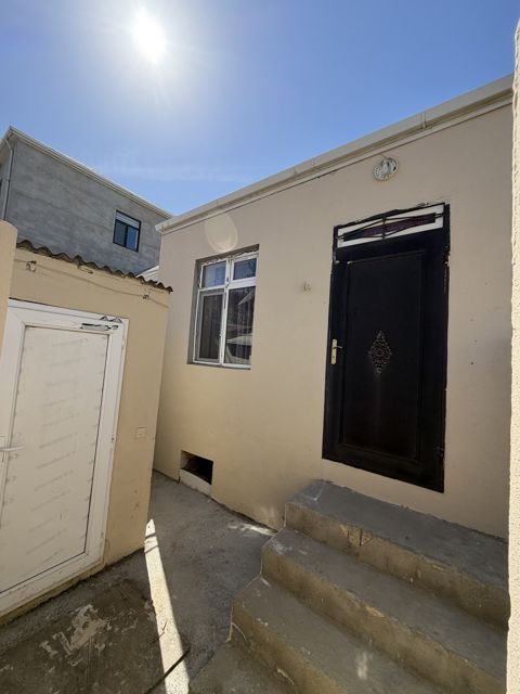 Satılır 2 otaqlı həyət evi/bağ evi 50 m² — Bakı