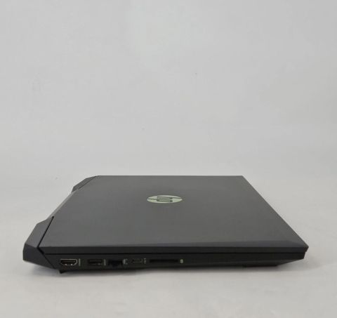 HP Pavilion Gaming noutbuku - Korpus: qara mat örtük, qapaqda yaşıl — Zaqatala