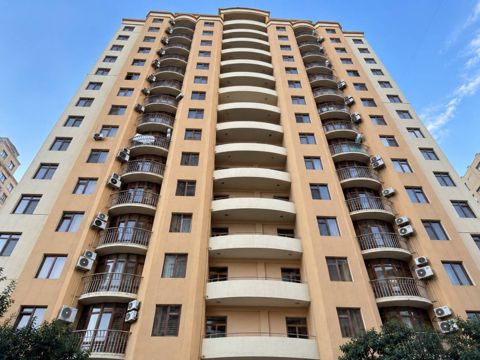 Satılır 4 otaqlı yeni tikili 210 m² — Bakı