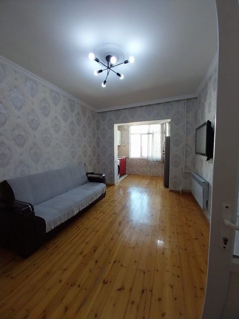 İcarəyə verilir 2 otaqlı köhnə tikili 55 m² — Bakı