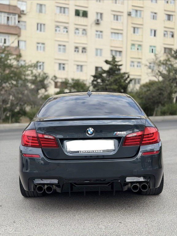BMW M5, 4.4 L, 2013 il, 150 000 km — Avtomobillər, Bakı (4)