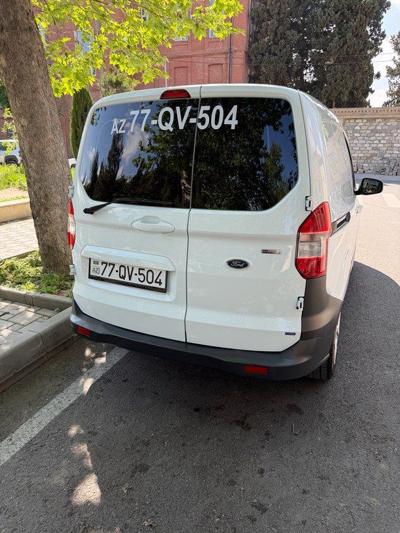 Ford Transit Courier, 1.0 L, 2017 il, 190 000 km 77-QV-504 — Avtomobillər, Gəncə (8)