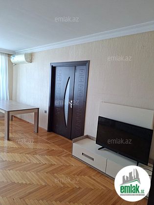 Satılır 4 otaqlı 120 m² köhnə tikili Səbail r — Mənzil (3)