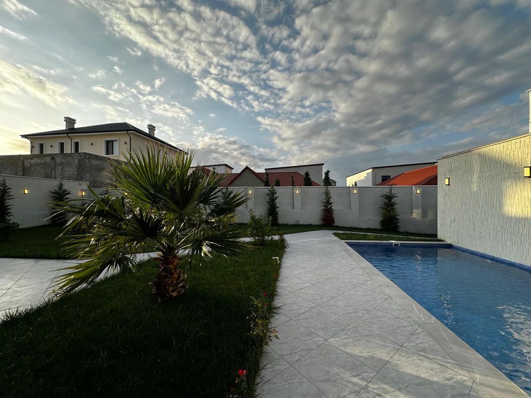 Satılır 5 otaqlı həyət evi/bağ evi 300 m² — Ev, villa, Bakı (4)