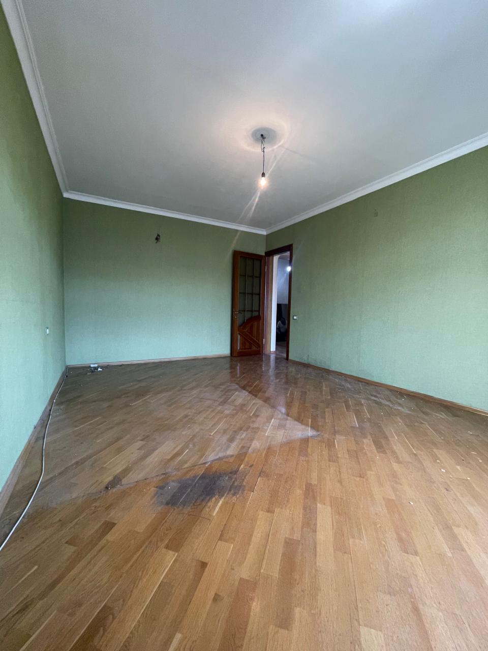 Satış: 3 otaqlı Köhnə tikili, 90 m², Yasamal rayonu — Mənzil, Bakı (2)