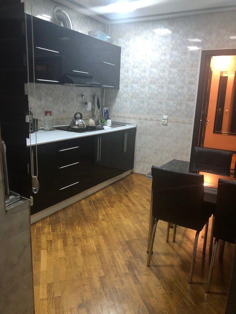 Satılır 4 otaqlı köhnə tikili 120 m² — Mənzil, Bakı (12)