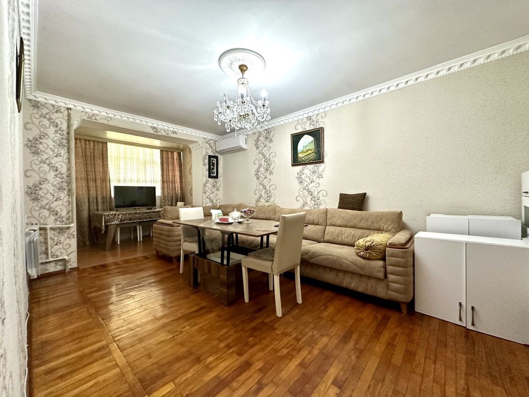 Satılır 4 otaqlı köhnə tikili 100 m² — Mənzil, Bakı (2)