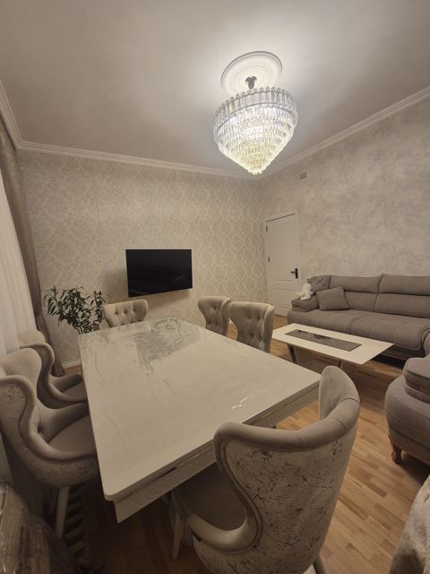Satılır 2 otaqlı yeni tikili 83 m² — Bakı