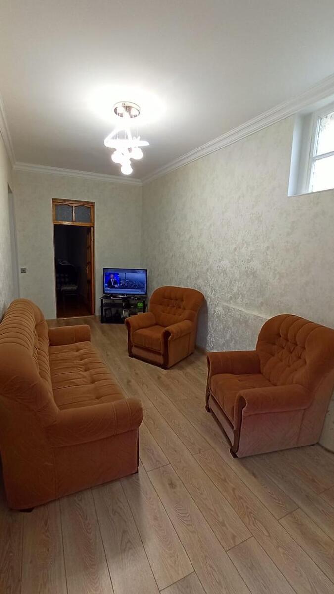 Satılır 6 otaqlı həyət evi/bağ evi 200 m² — Ev, villa, Bakı (2)