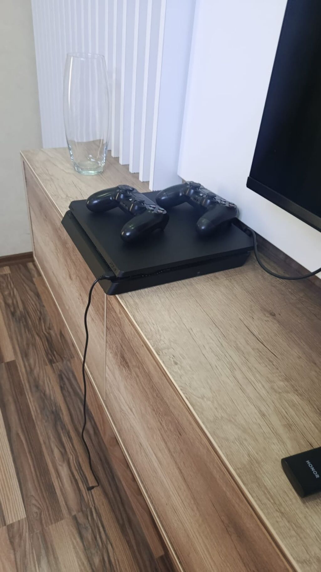 Sony PlayStation 4 Pro (PS4 Pro) oyun konsolu + 2 ədəd DualShock 4 — Oyun konsolları, Bakı (3)