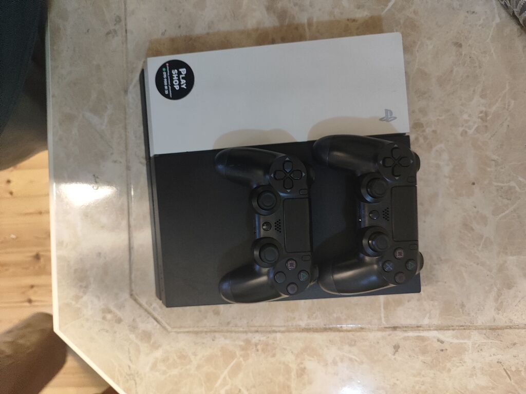 PlayStation 4 (PS4) Slim – 500 GB - Rəng: İki tonlu (ağ və qara üst — Oyun konsolları, Digah (4)