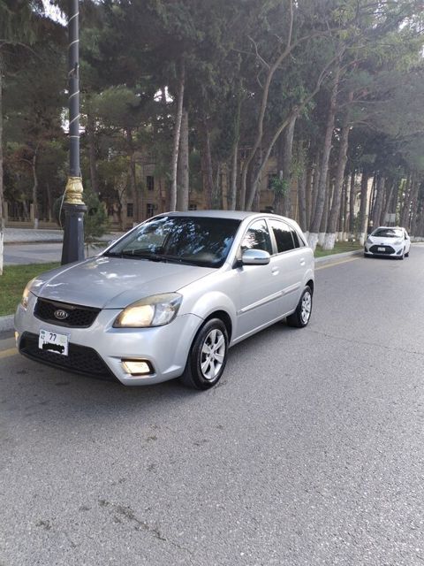 Kia Rio, 1.4 L, 2009 il, 102 000 km — Bakı