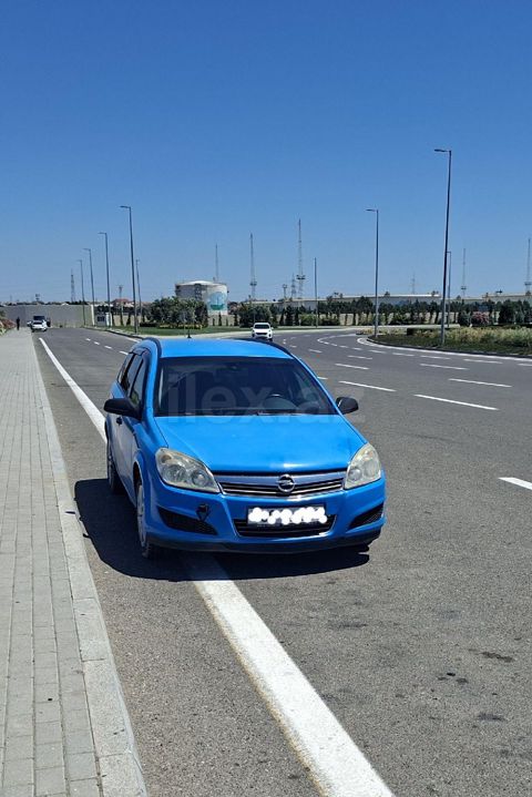 2009 Opel Astra, 1.8 L, 2009, 351,000 km — Bakı