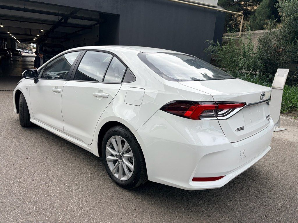 Toyota Corolla, 1.8 L, 0.85 kWh, 2025 il, yeni — Avtomobillər, Bakı (4)