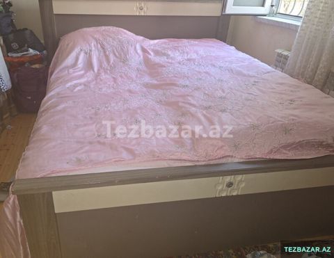 Taxt 2 neferlik — Bakı
