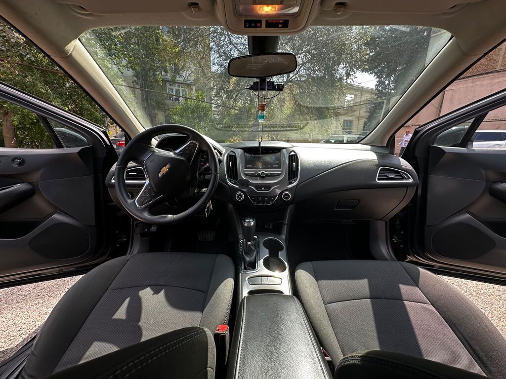 Chevrolet Cruze: 1.4 l 2017 il 90900 km Sedan 99-VH-101 — Avtomobillər, Bakı (2)
