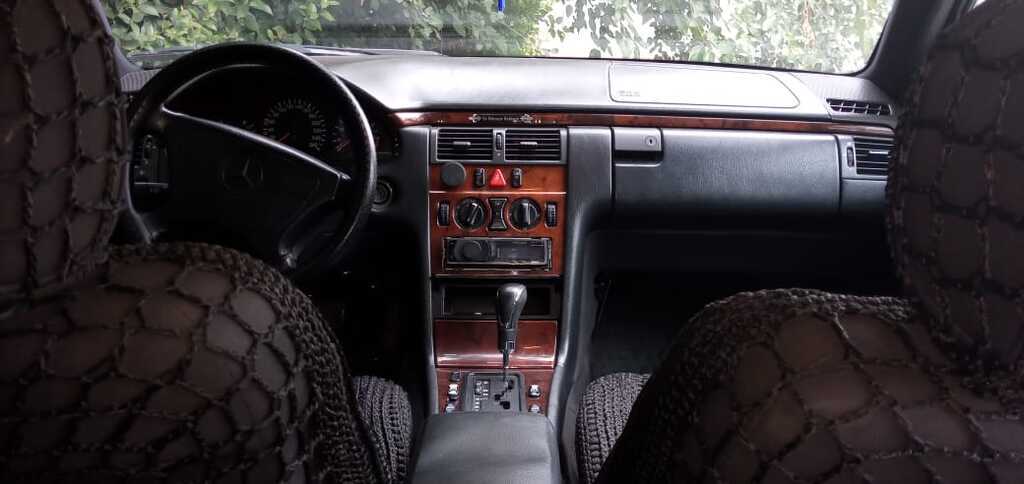 Mercedes E 320 4MATIC, 3.2 L, 1997 il, 315 769 km 20-DZ-419 — Avtomobillər, Gəncə (4)