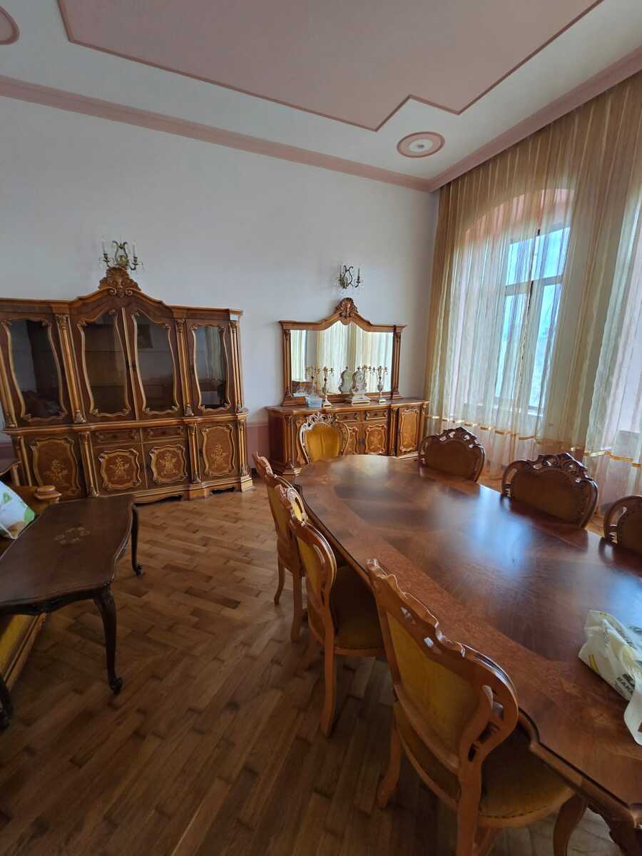 İcarəyə verilir 6 otaqlı köhnə tikili 320 m² — Mənzil, Bakı (2)