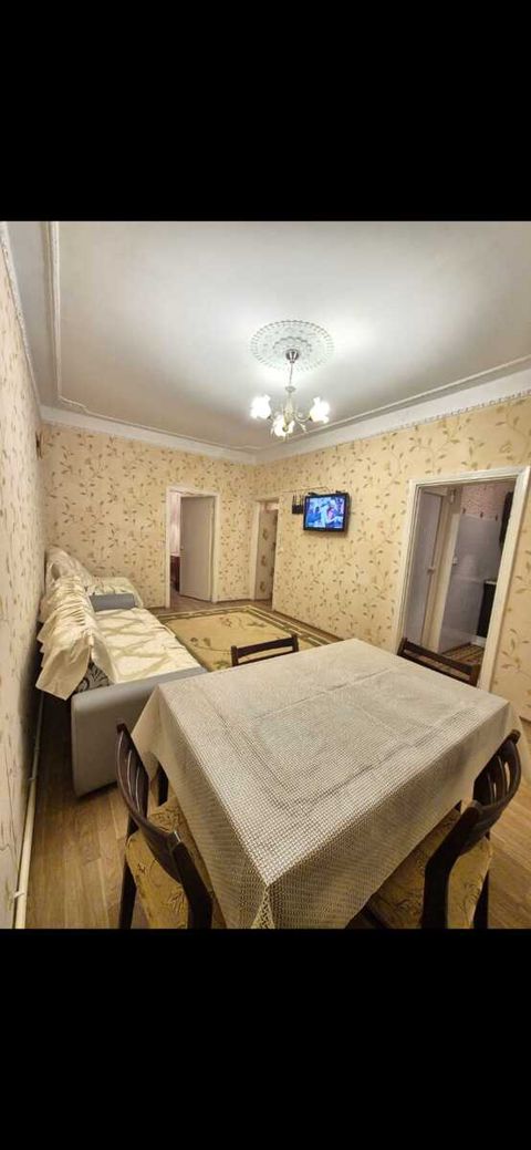 İcarəyə verilir 2 otaqlı köhnə tikili 42 m² — Bakı
