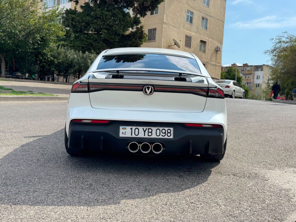 Changan Uni-V: 1.5 l 2025 il 36000 km Sedan 10-YB-098 — Avtomobillər, Bakı (5)