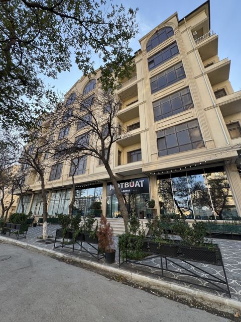 Satılır 3 otaqlı yeni tikili 122 m² — Bakı
