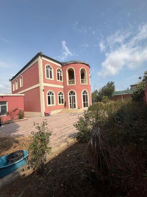 İcarəyə verilir 8 otaqlı həyət evi/bağ evi 600 m² — Bakı